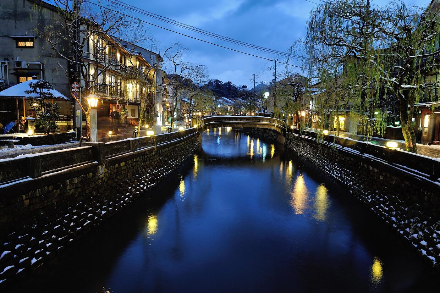 Hakone's Autumn Colors and Soothing Onsen: Your Perfect Day Trip from Tokyo