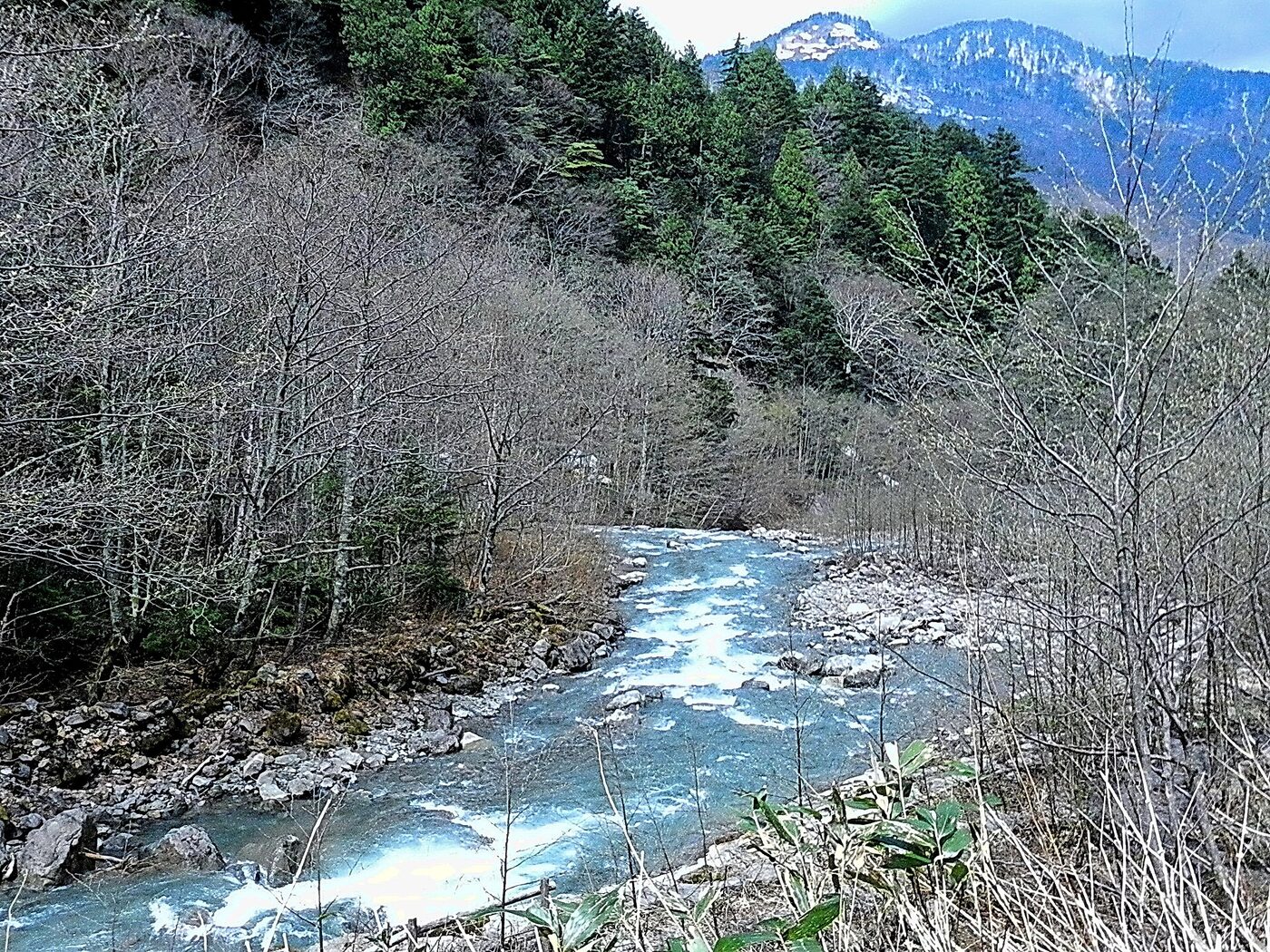 Discover Okuhida's Mountain-View Onsen with Easy Bus Access